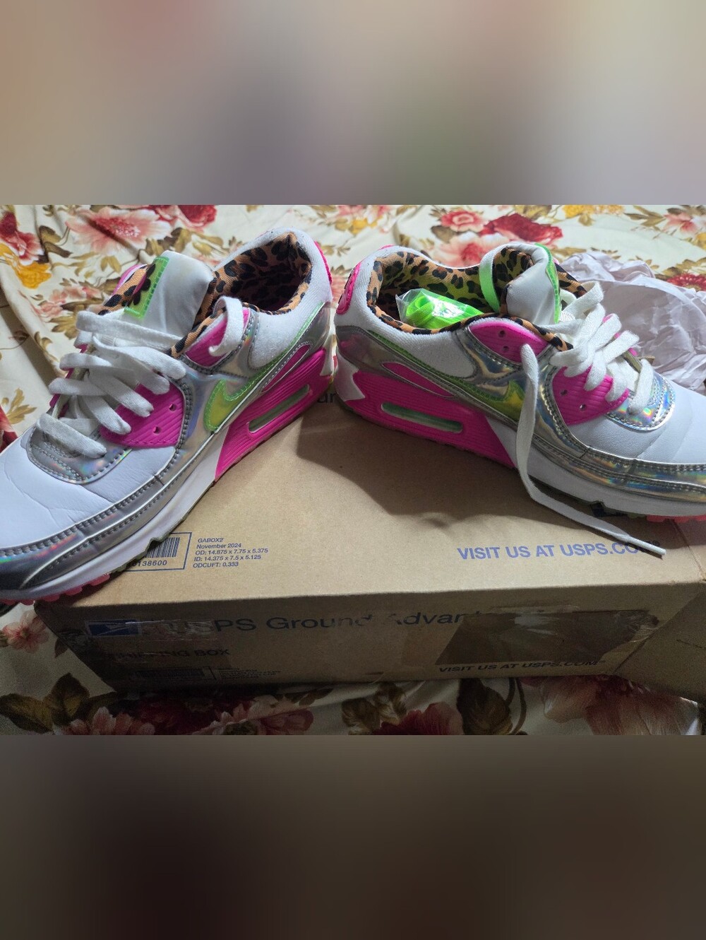 Nike Women's Air Max 90 LX - Picture 5 of 6
